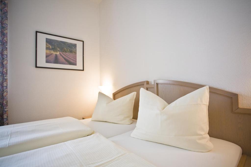 Landgasthof Windfelder Am See Hotel Stegaurach Room photo